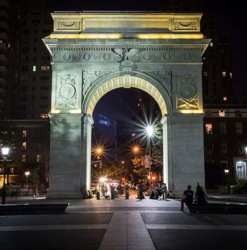 New York City: Gangsters and Ghosts 2-Hour Walking Tour